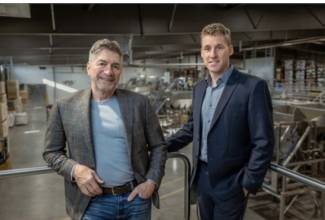 L-R: Wayne Rempel and Harwin Bouwman 