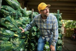 Bi-colour sweet corn is on the market from as early as July 13 to mid-October if Charlie Welsh aligns all the weather stars at his Scotland, Ontario farm. Here, Welsh Bros corn is on offer at the Ontario Food Terminal. Photo by Sammy Kogan. 