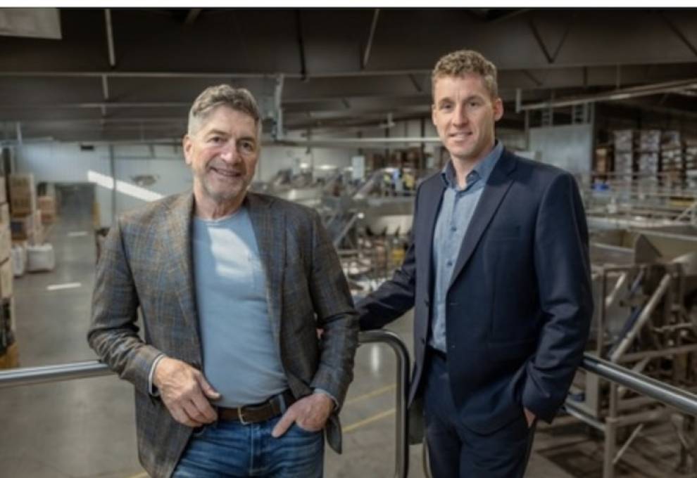 L-R: Wayne Rempel and Harwin Bouwman 