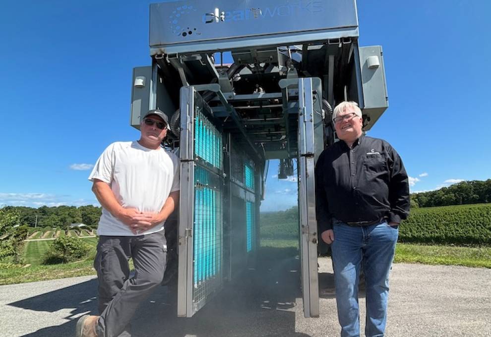 Brian Schmidt, (L) Vineland Estates Winery and Paul Moyer, Clean Works. 