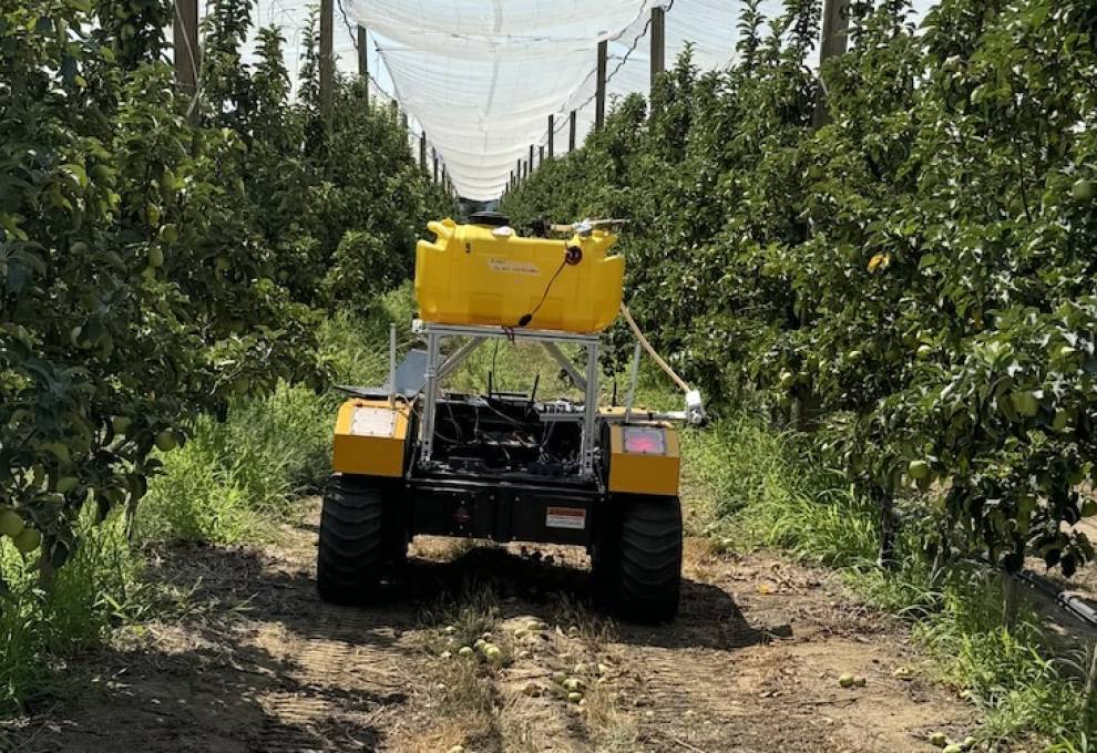 Autonomous sprayer is being tested by WA Tree Fruit Research Commission in partnership with WSU Smart Farm. Similar prototypes will be shown at FIRA-USA in Yakima, Washington.