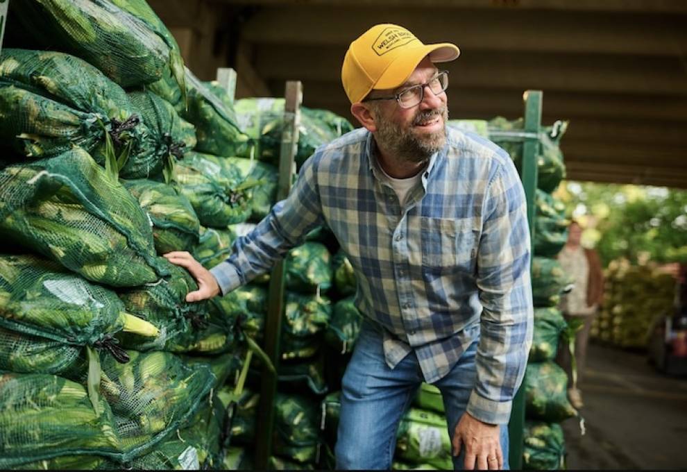 Bi-colour sweet corn is on the market from as early as July 13 to mid-October if Charlie Welsh aligns all the weather stars at his Scotland, Ontario farm. Here, Welsh Bros corn is on offer at the Ontario Food Terminal. Photo by Sammy Kogan. 