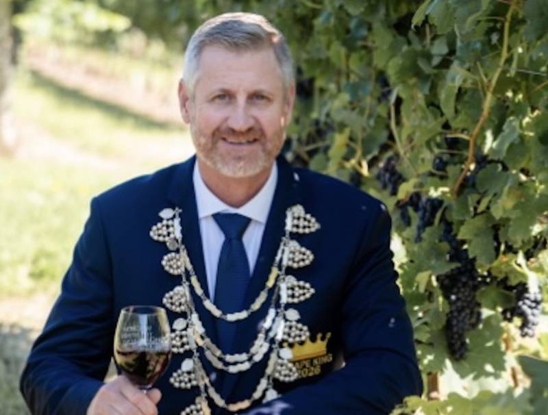 Steve Pohorly, 2026 Grape King. Photo by Megan Muir